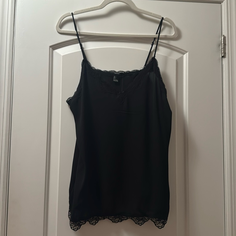 Forever 21 Black Spaghetti Strap Camisole w/ Lace Detail - New with tags! Size L